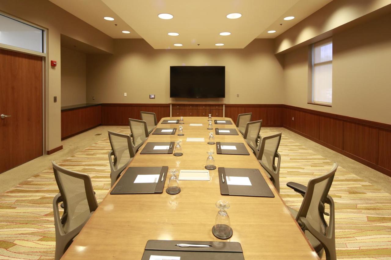 | I Hotel and Conference Center - Champaign