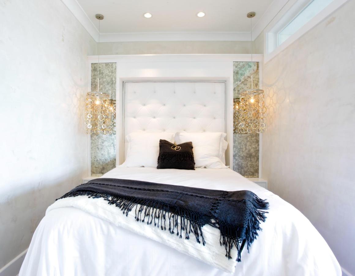 Surf Themed Queen Room at La Casa del Camino
