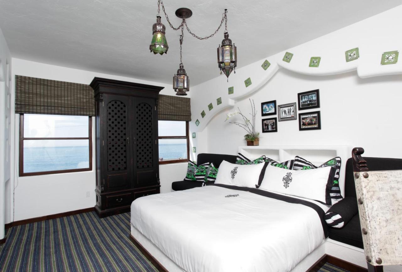 Surf Themed Queen Room at La Casa del Camino