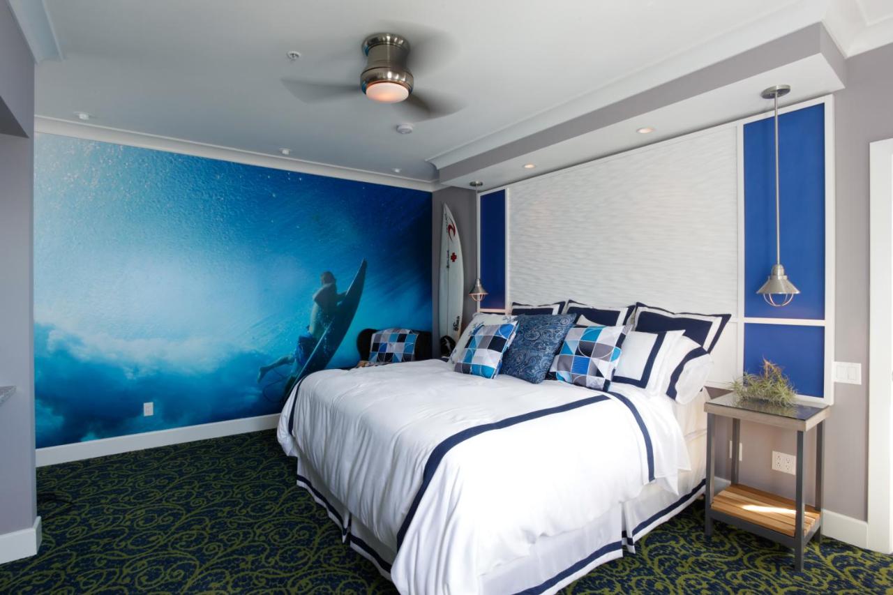 Surf Themed Queen Room at La Casa del Camino
