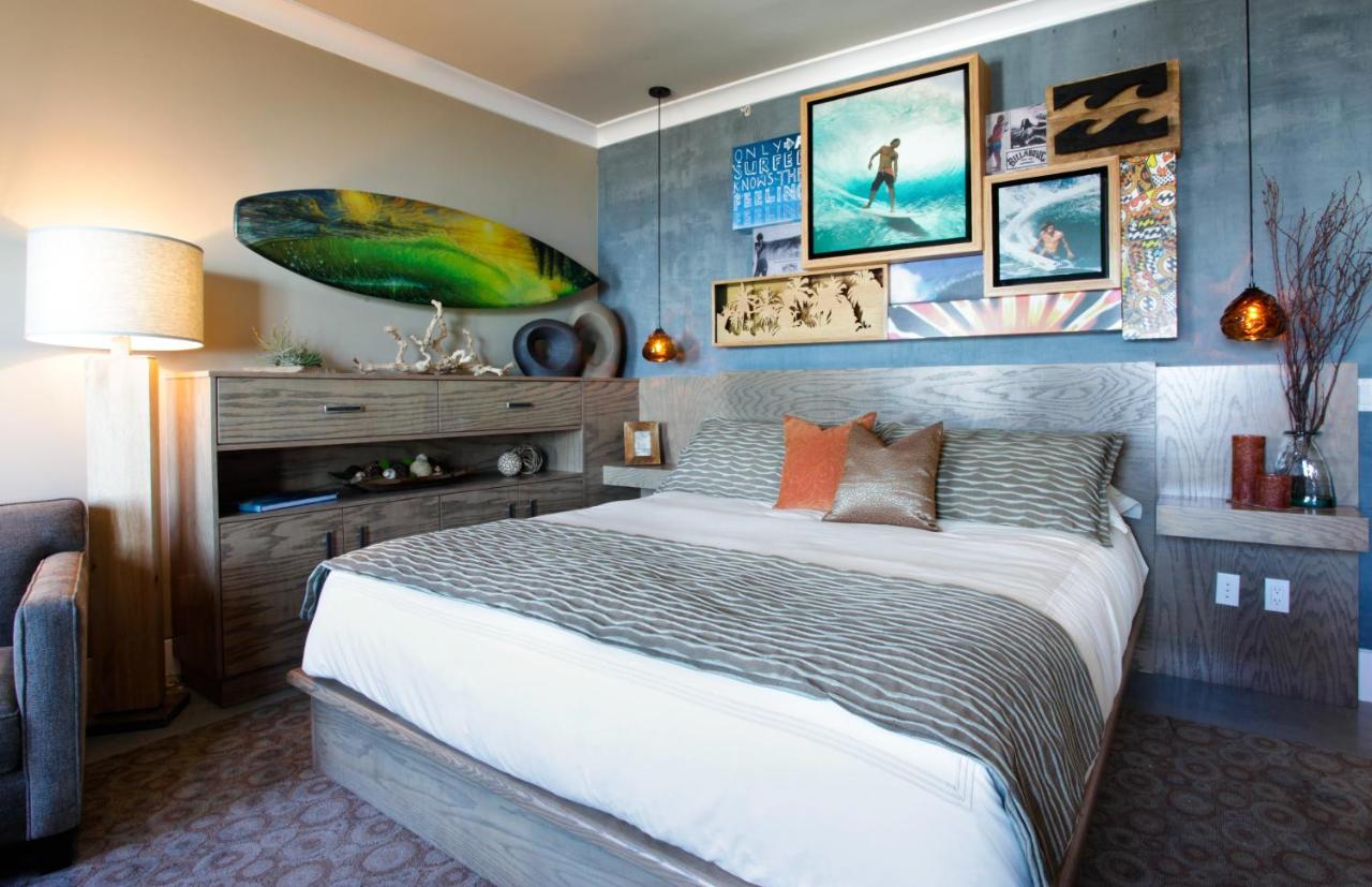 Surf Themed Queen Room at La Casa del Camino
