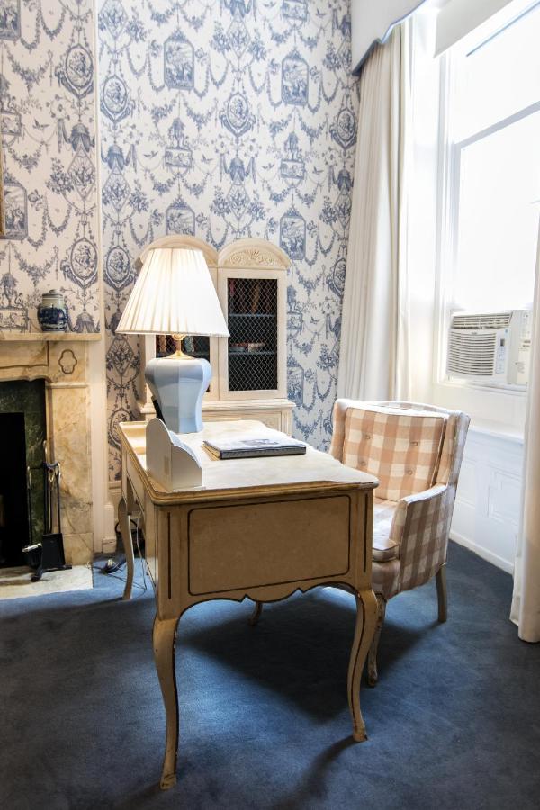| La Reserve Bed and Breakfast