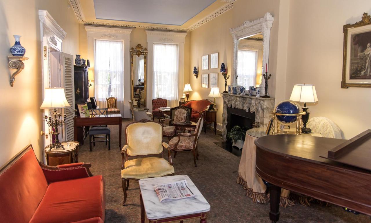 | La Reserve Bed and Breakfast