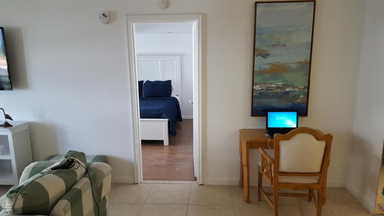 | 2 Bedroom 2 Bath Beachfront Condo on Miami Beach Millionaire Row