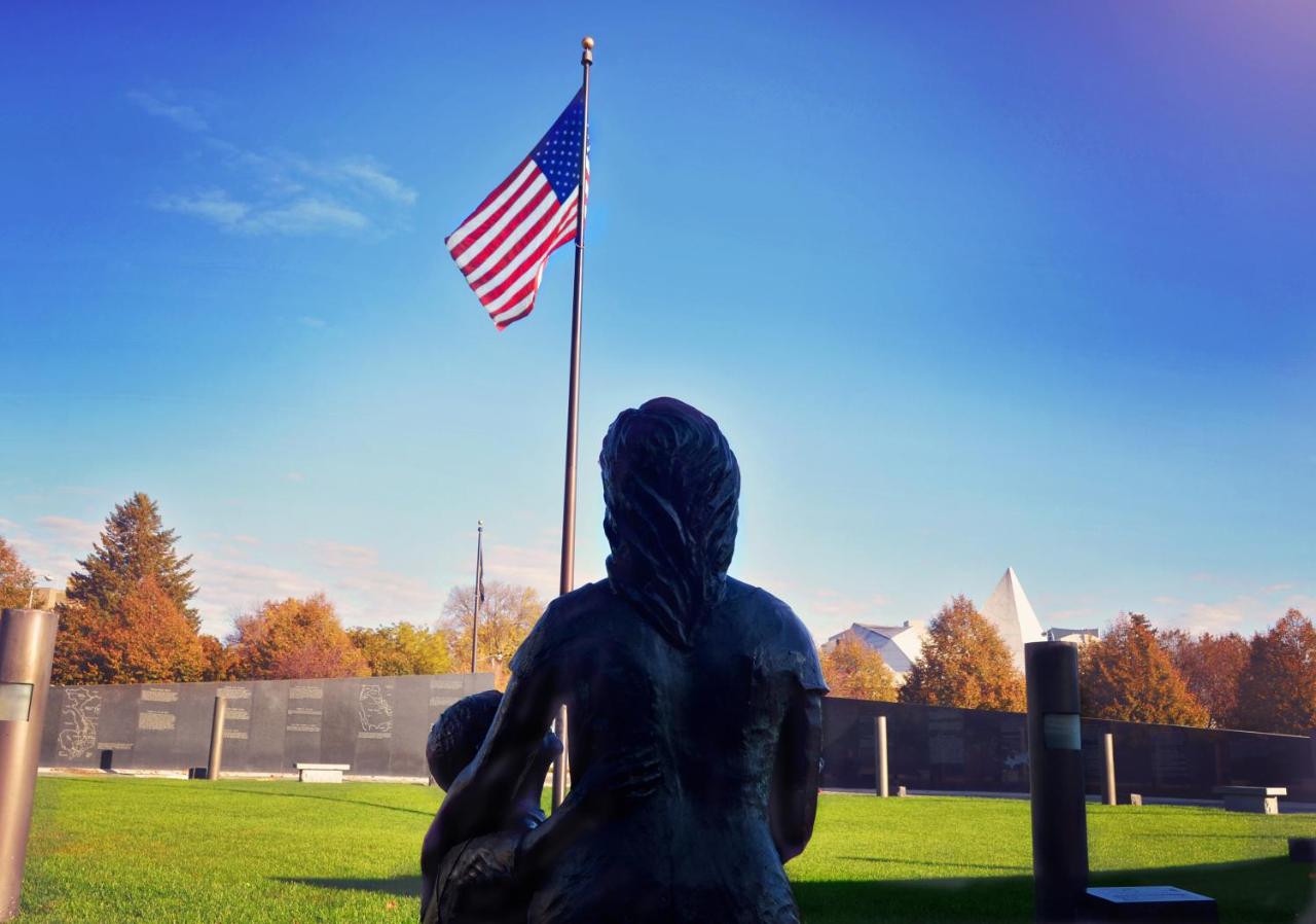 | Centerstone Plaza Hotel Soldiers Field - Mayo Clinic Area