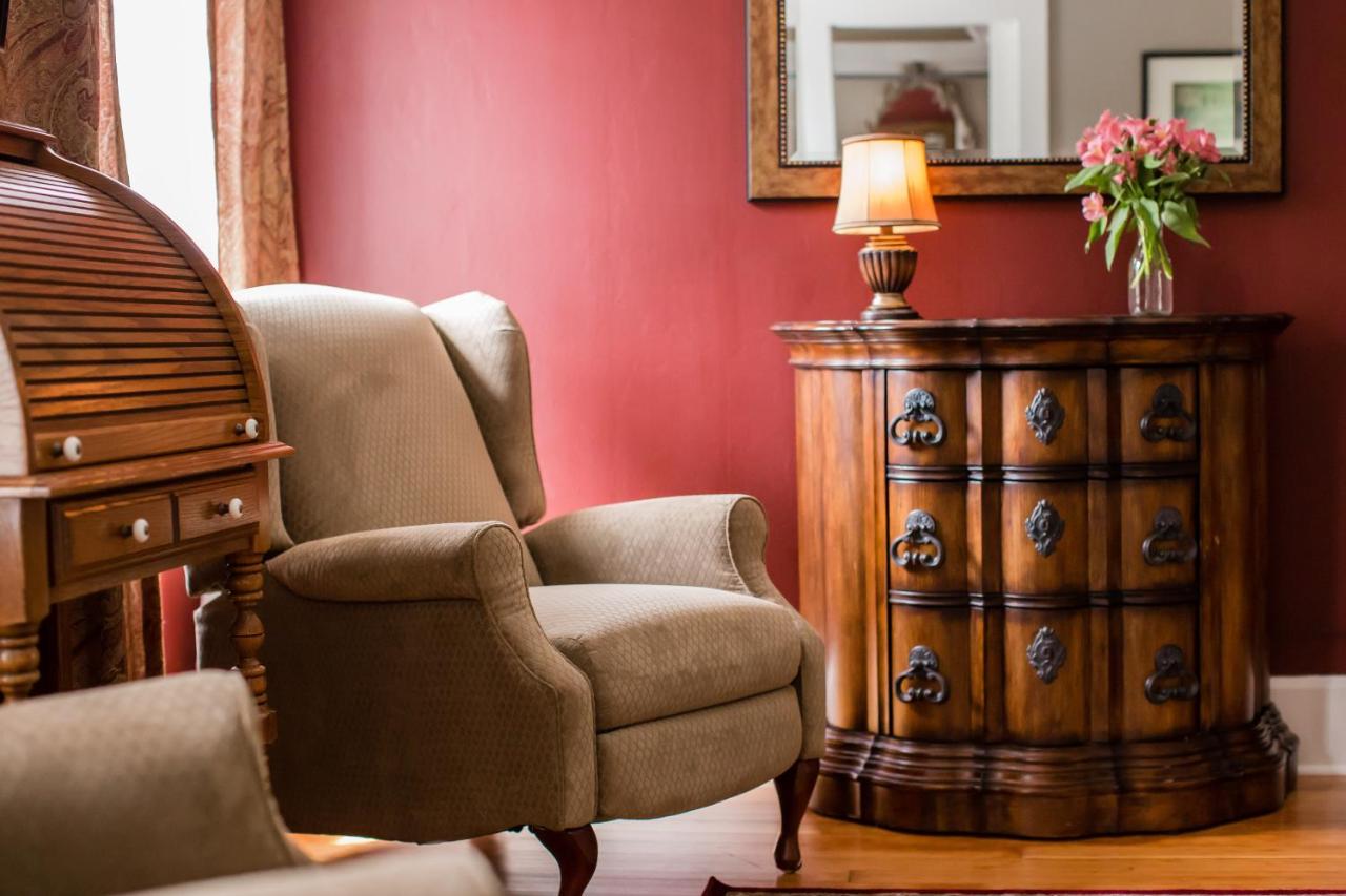  | Warm Springs Inn & Winery