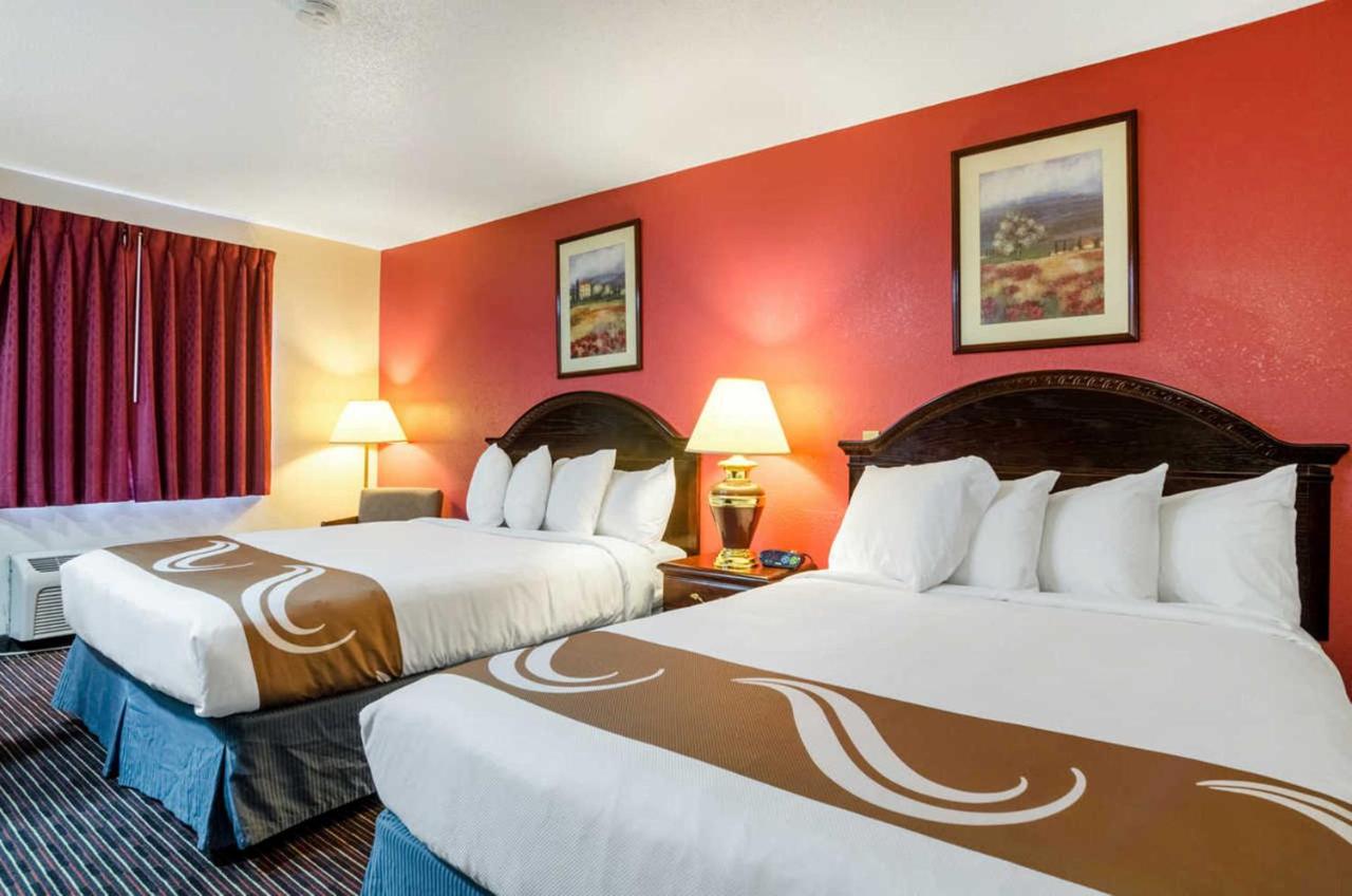 Double Room with Two Double Beds at Quality Inn South