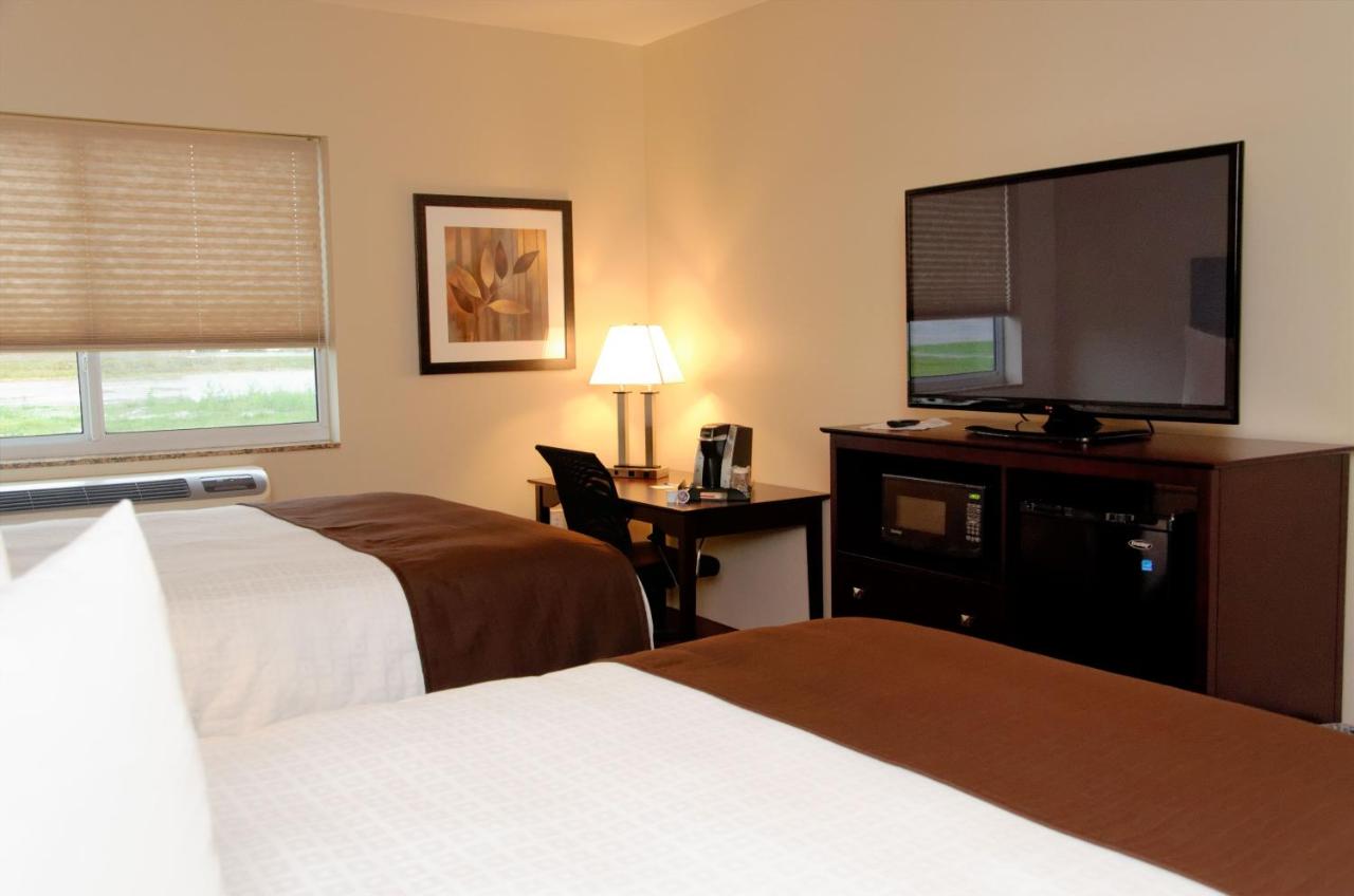 Quadruple Room at Cobblestone Inn & Suites - Fort Madison