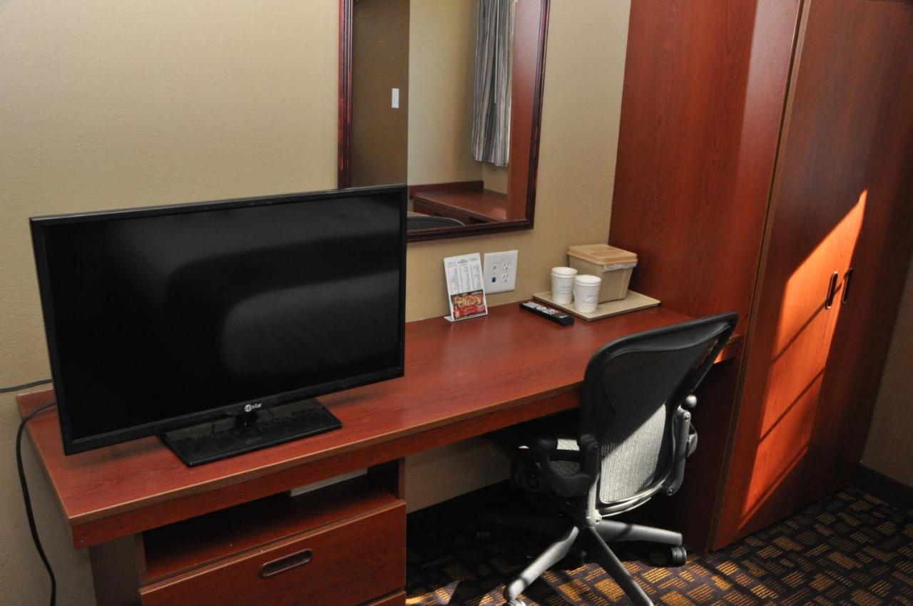Standard Room Non Smoking -1 Queen Bed at Microtel Inn & Suites by Wyndham Lithonia/Stone Mountain