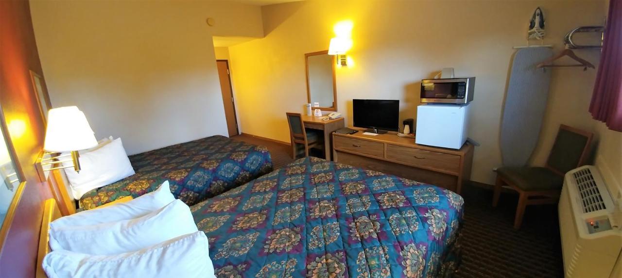 | Red Carpet Inn - Windom