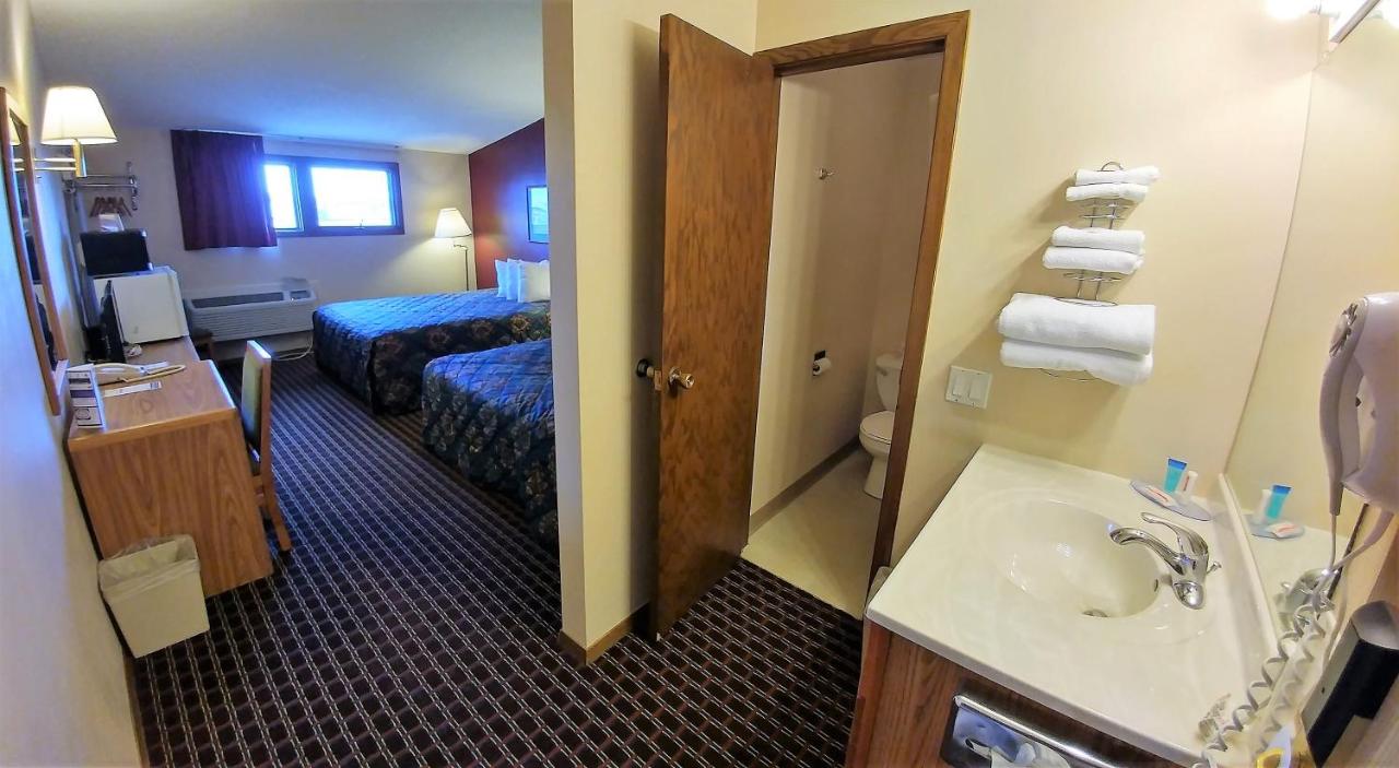 | Red Carpet Inn - Windom