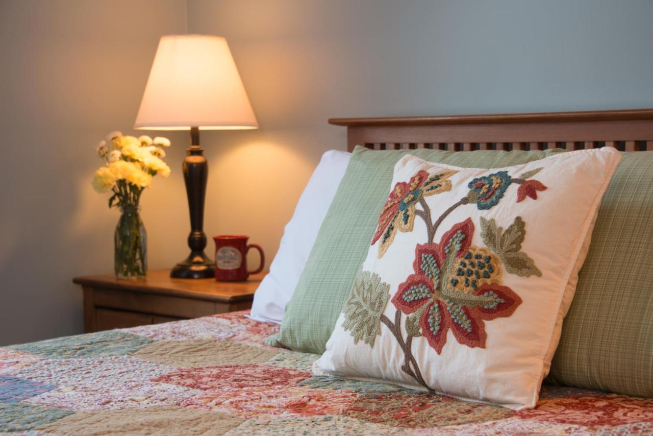 | Golden Stage Inn