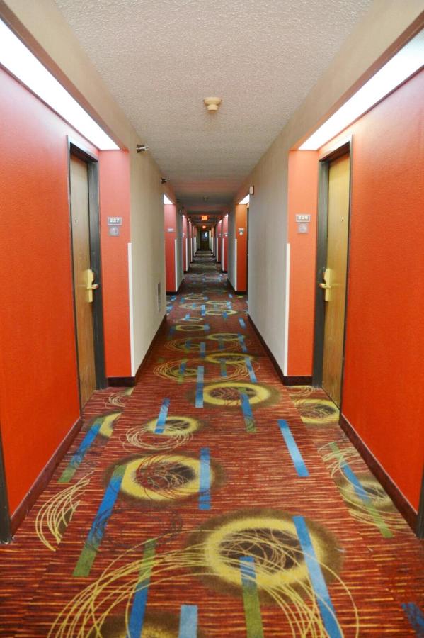 | Country Hearth Inn & Suites - Kenton