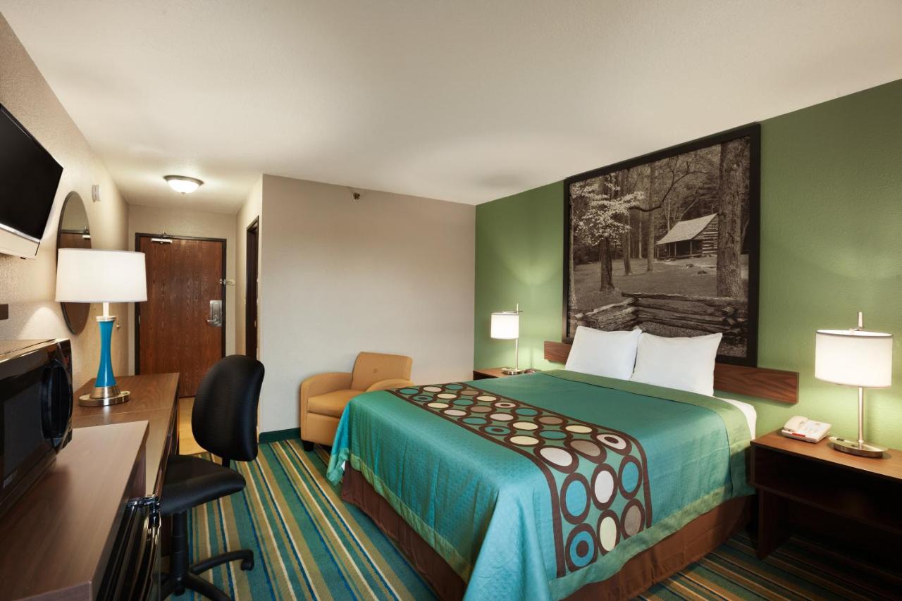 | Super 8 by Wyndham Tuscola