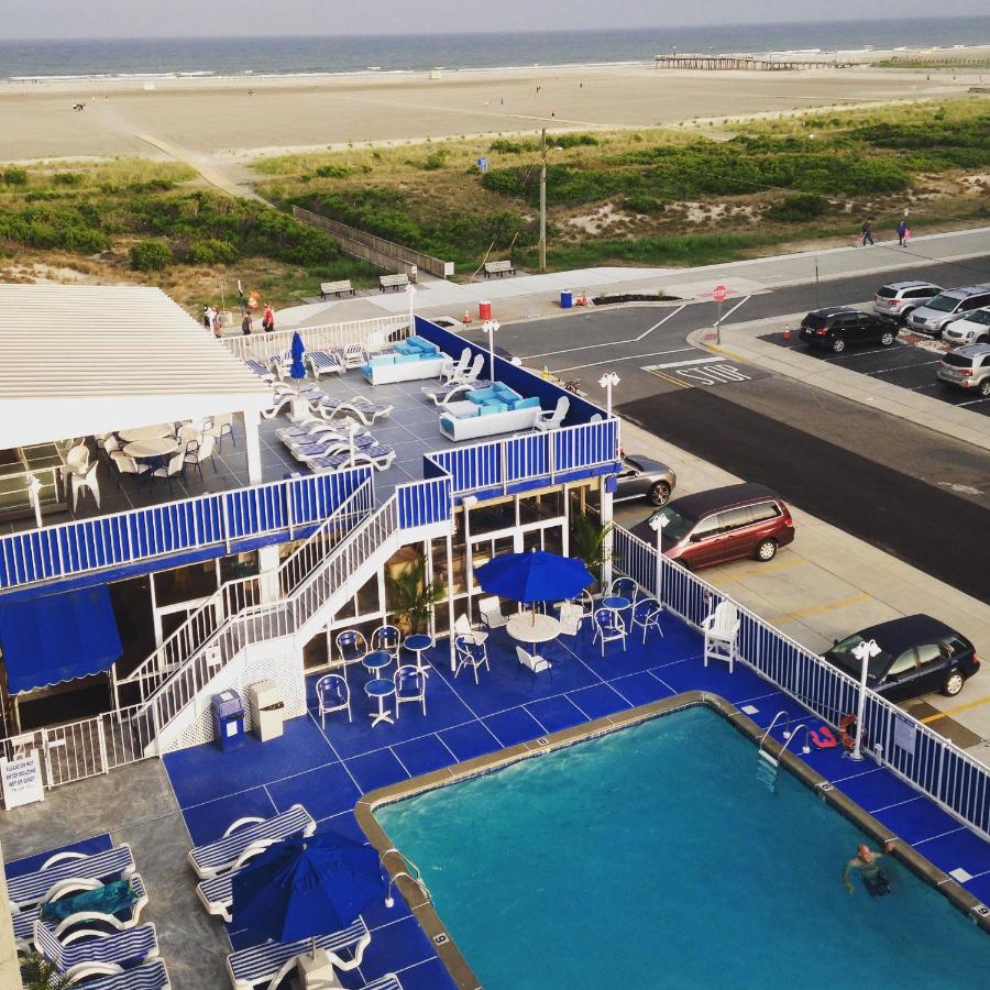 | Adventurer Oceanfront Inn