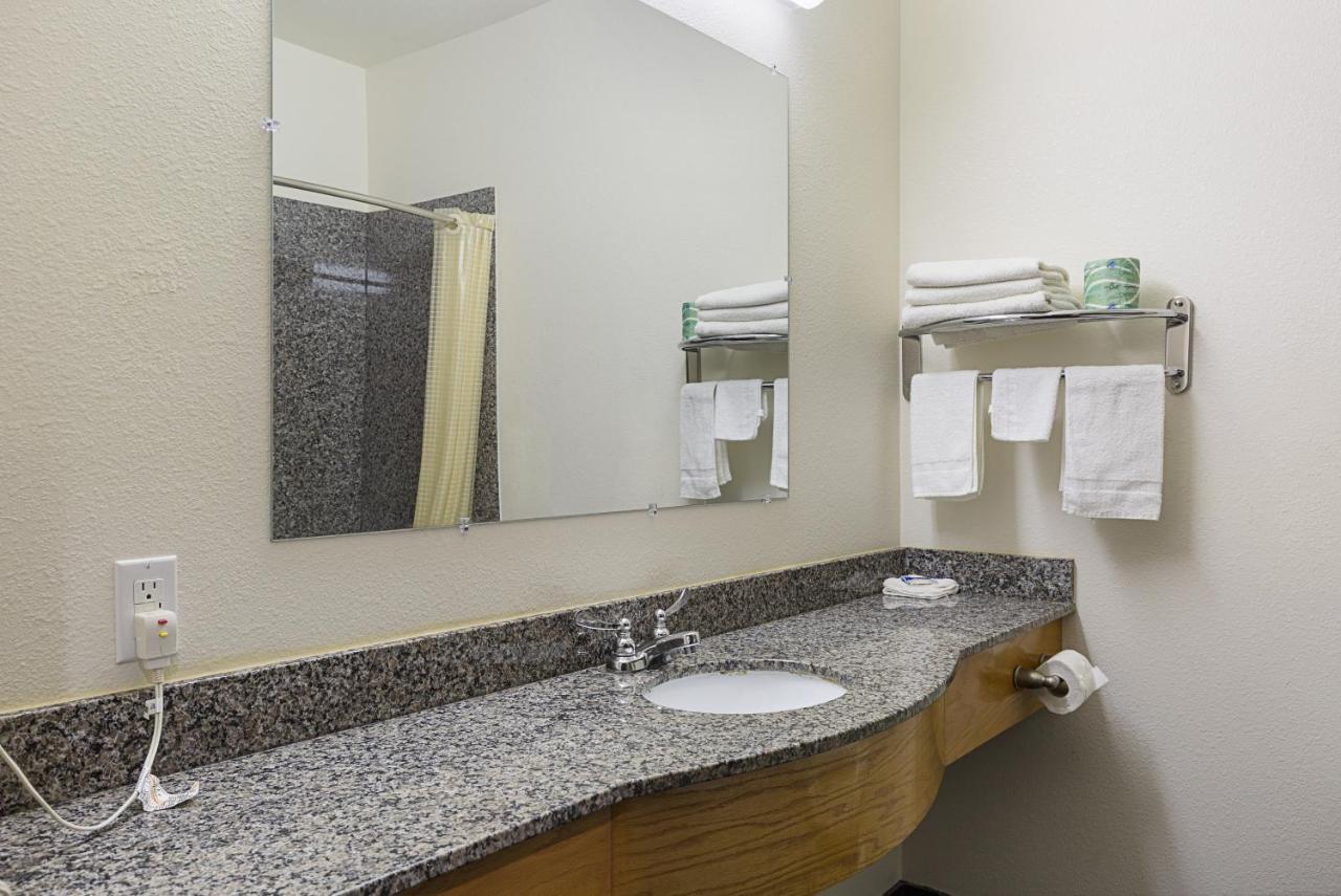 | Budget Inn Ganado