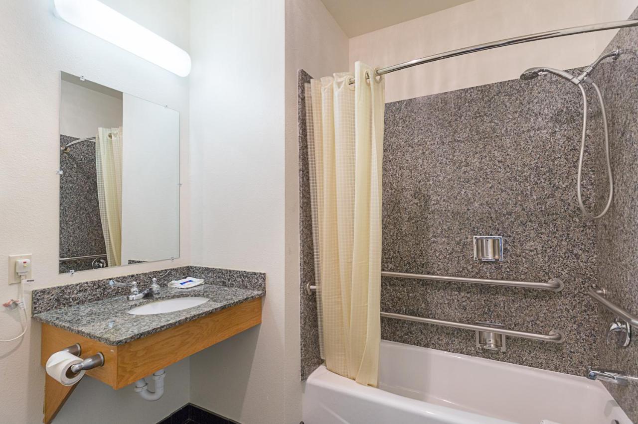 | Budget Inn Ganado