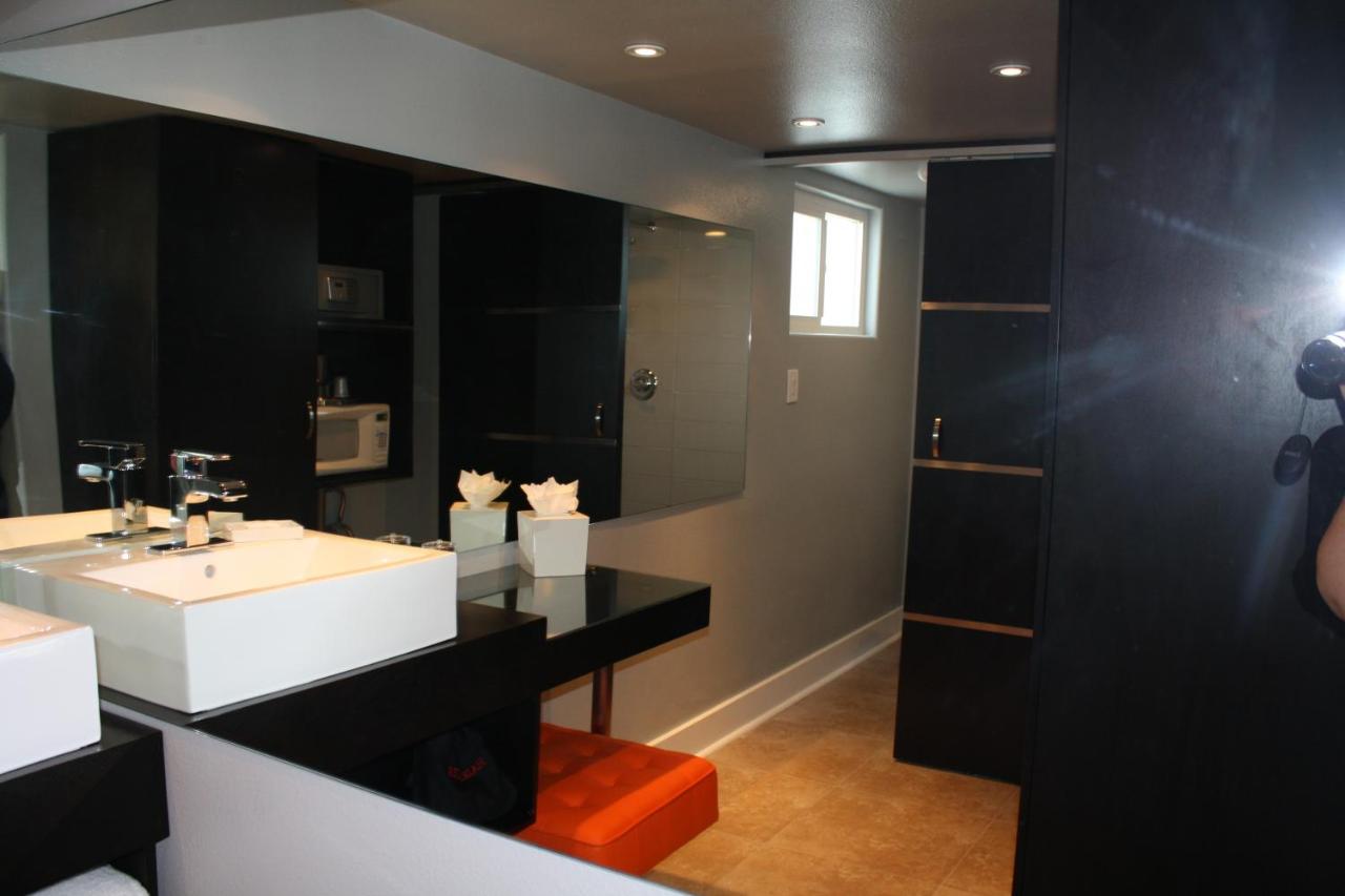 Deluxe Double Room with Two Double Beds at Hotel Current