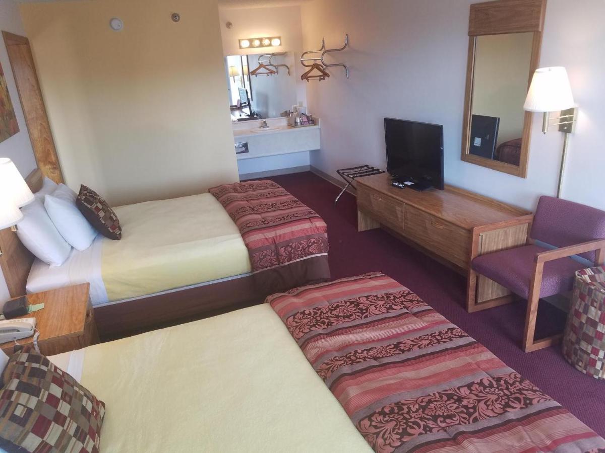 | Ozark Valley Inn
