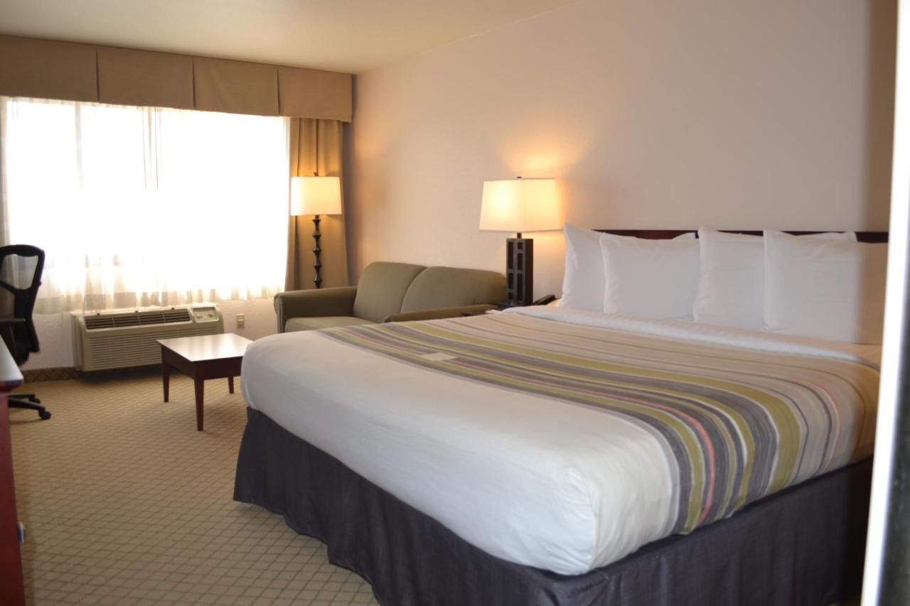 King Room - Disability Access/Non-Smoking at Country Inn & Suites by Radisson, Abingdon, VA
