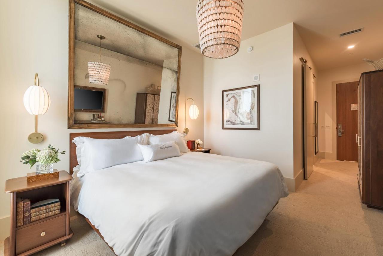Signature King - Disability Access at The Dewberry Charleston