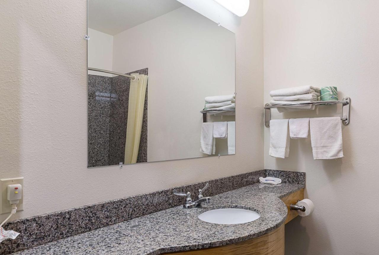 | Budget Inn Ganado