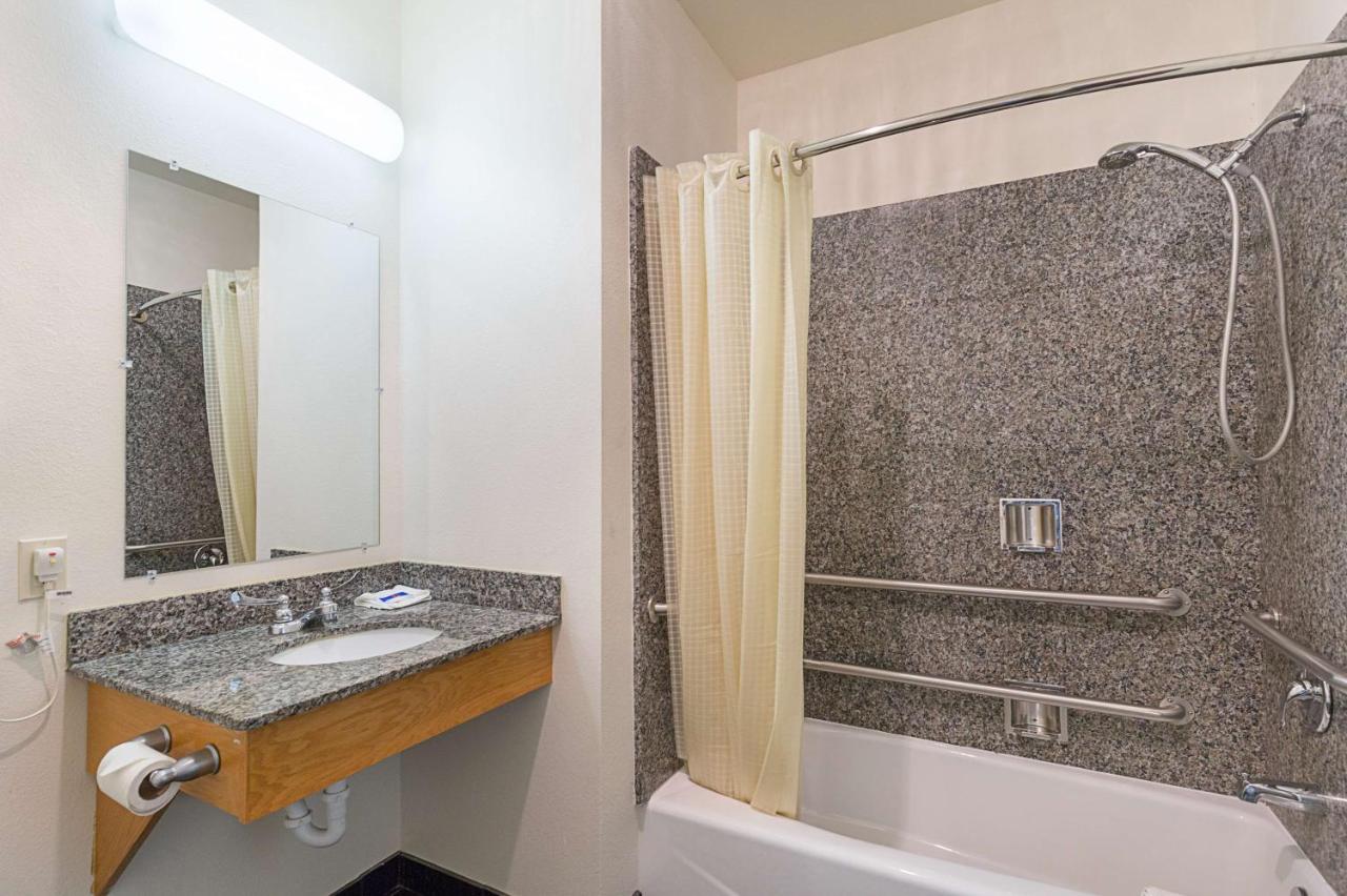 | Budget Inn Ganado