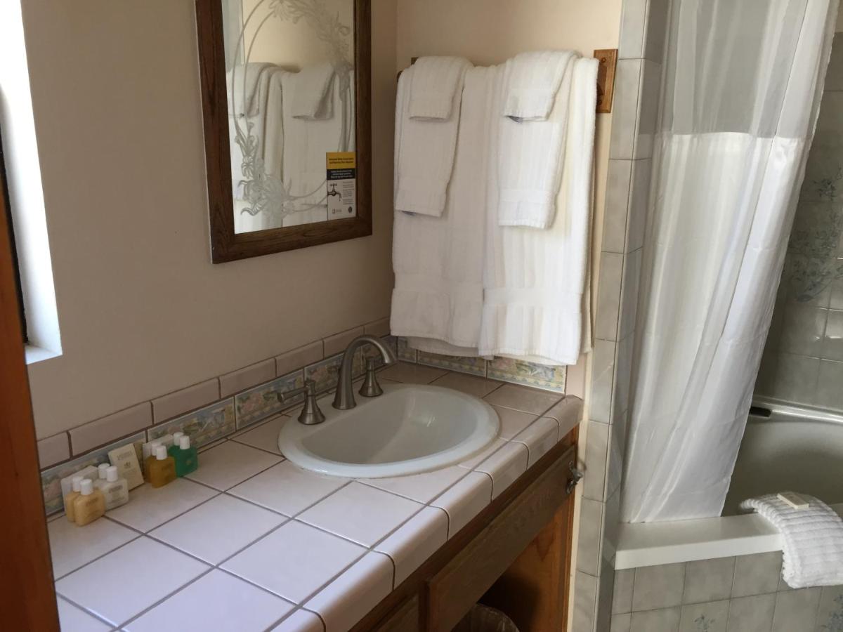  | Catalina Island Seacrest Inn