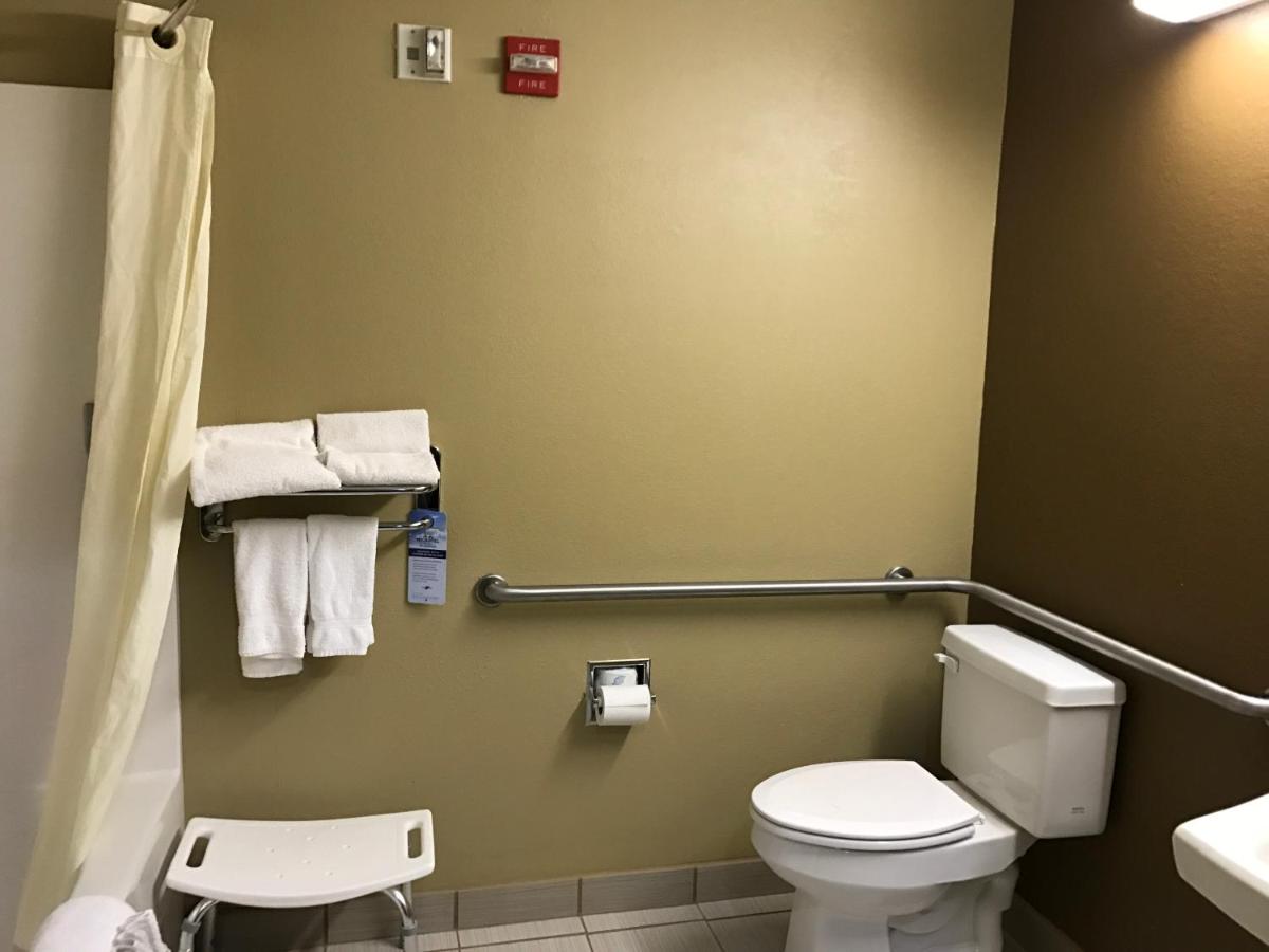 Queen Room with Two Queen Beds - Mobility Access/Non-Smoking at Microtel Inn & Suites by Wyndham Lithonia/Stone Mountain