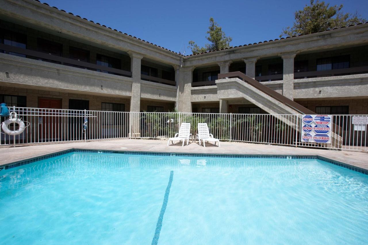 | Premier Inns Thousand Oaks