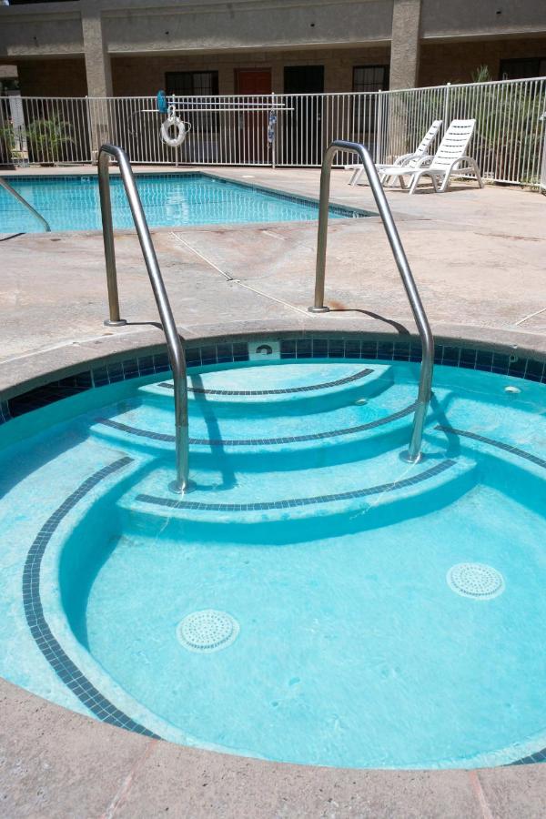 | Premier Inns Thousand Oaks