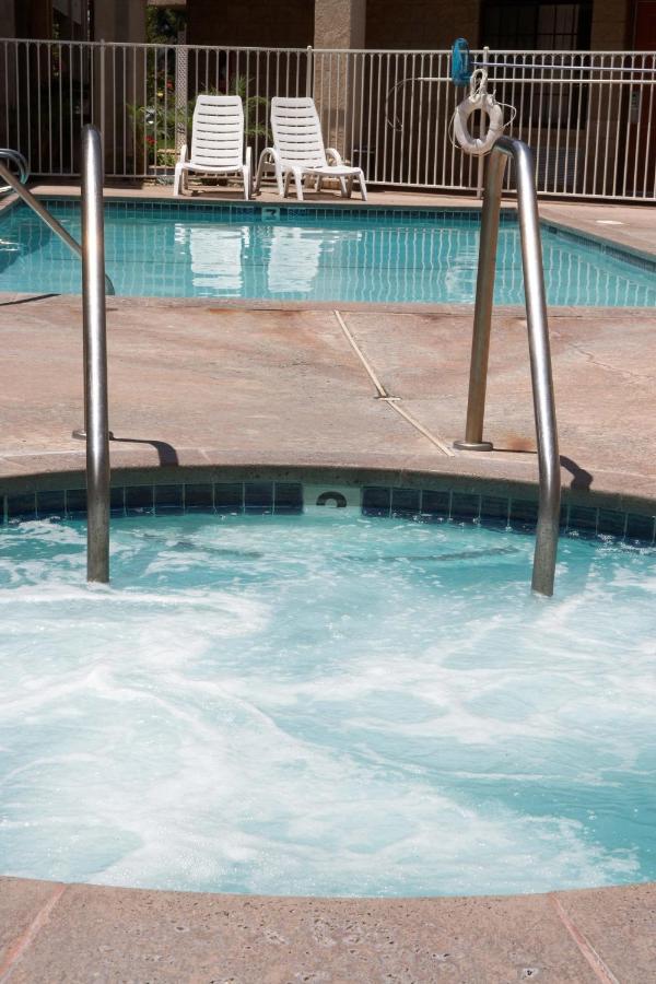 | Premier Inns Thousand Oaks