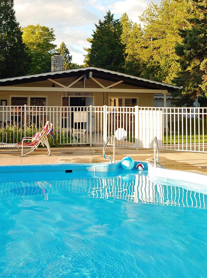 | Peninsula Park-View Resort