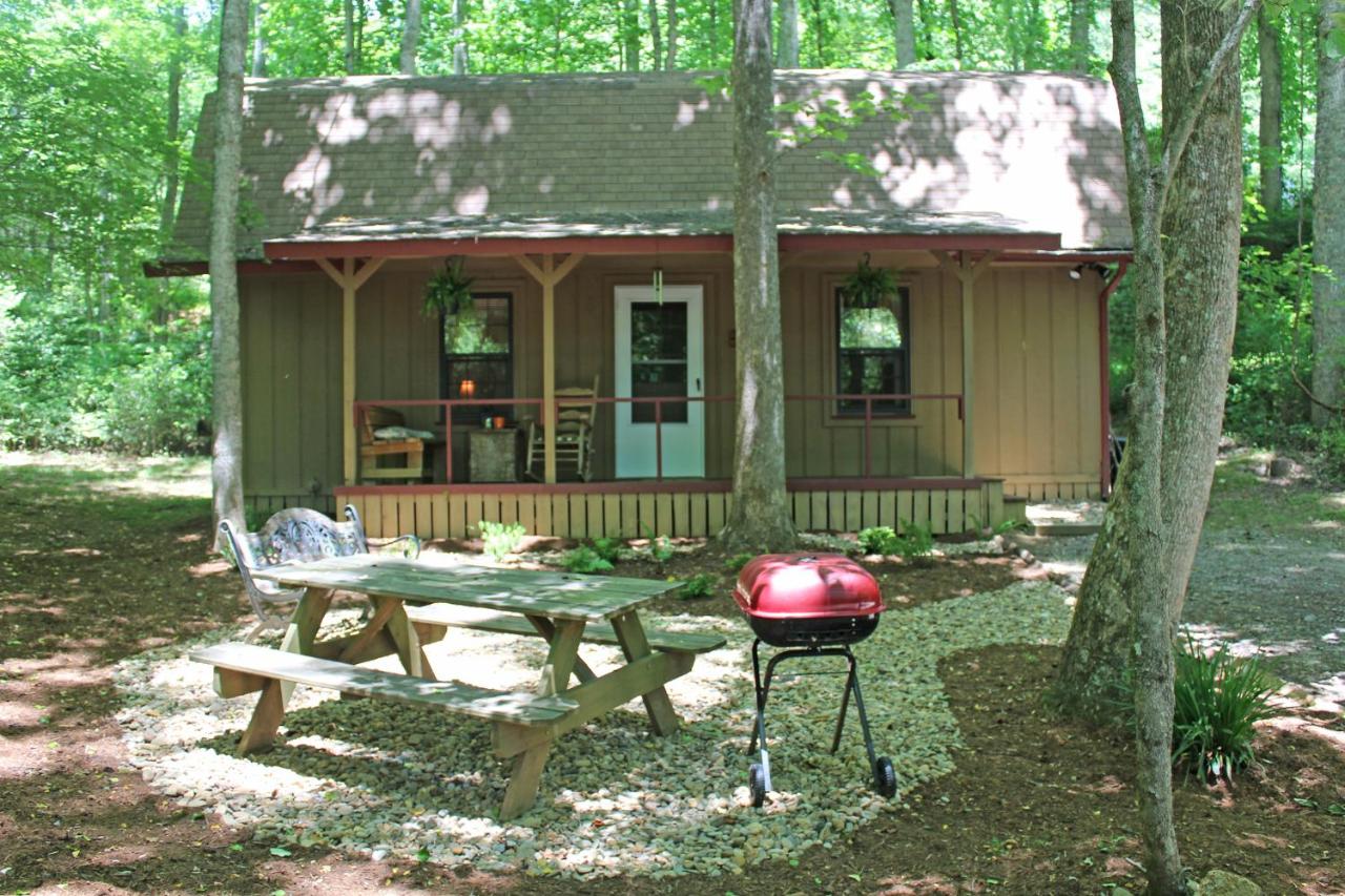 | Henson Cove Place Bed and Breakfast w/Cabin