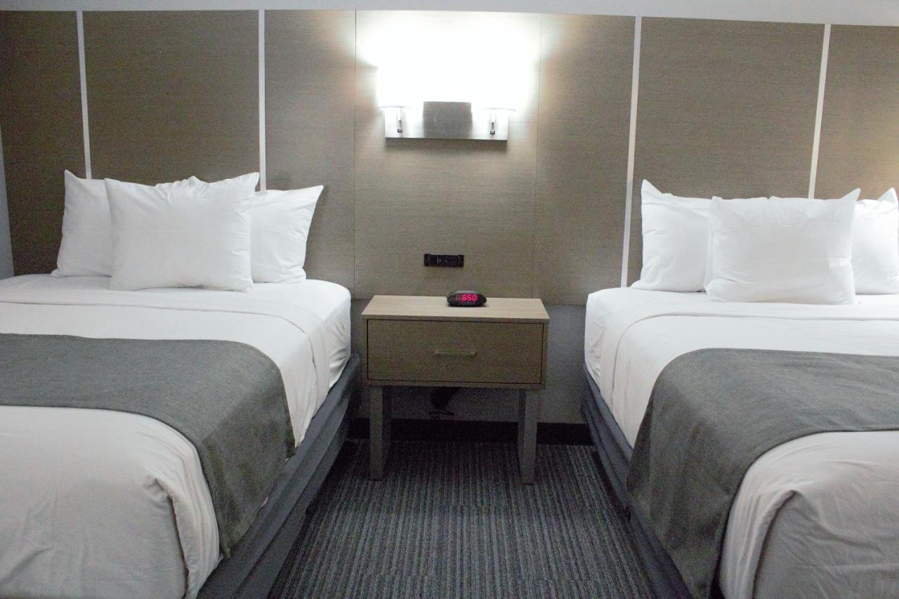 | Days Inn & Suites by Wyndham Houston NW Cypress