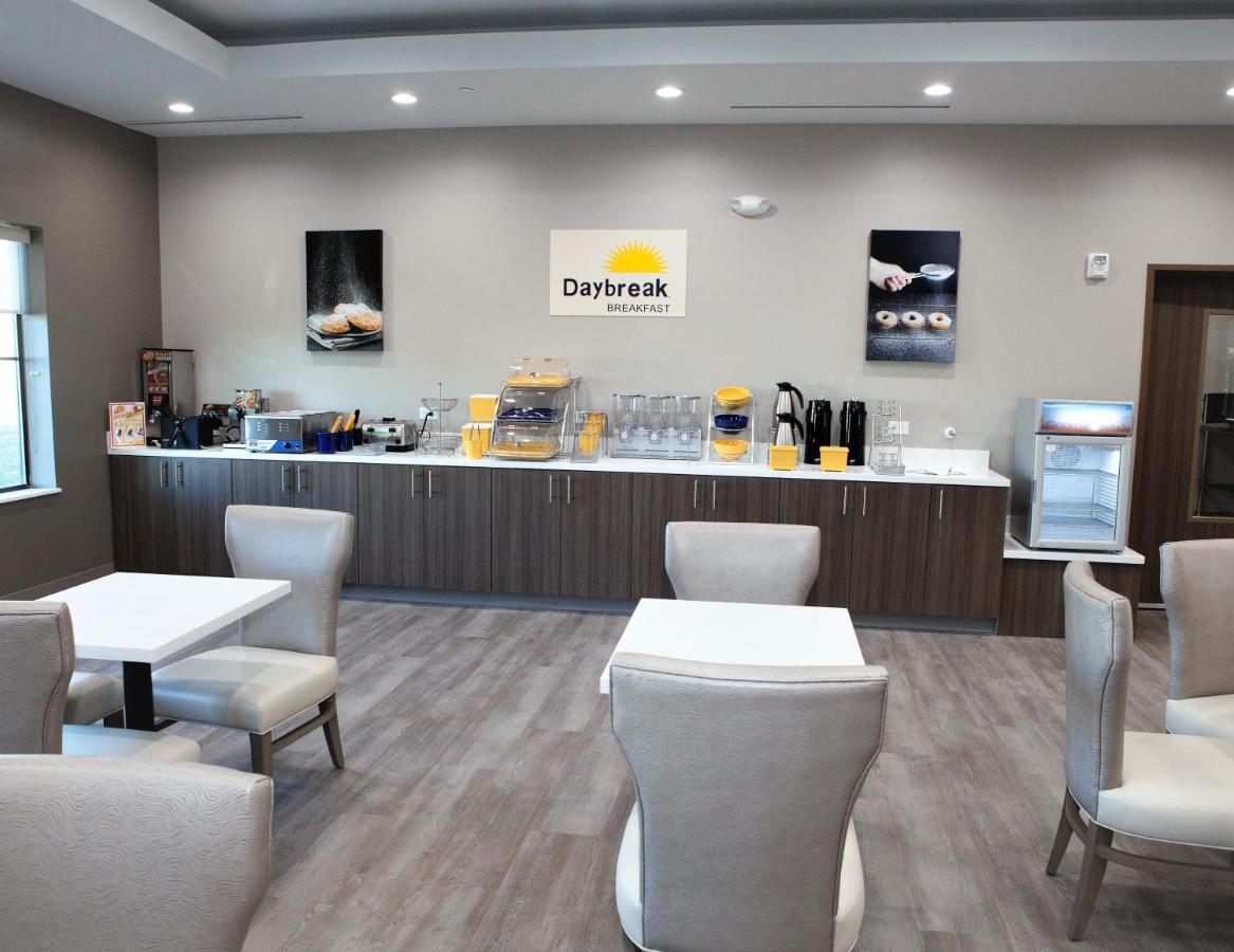 | Days Inn & Suites by Wyndham Houston NW Cypress