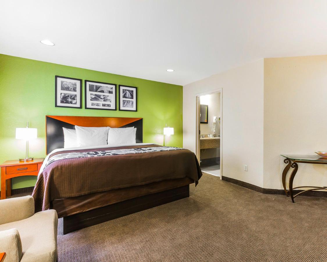 King Room - Non-Smoking at Spark by Hilton Oxford
