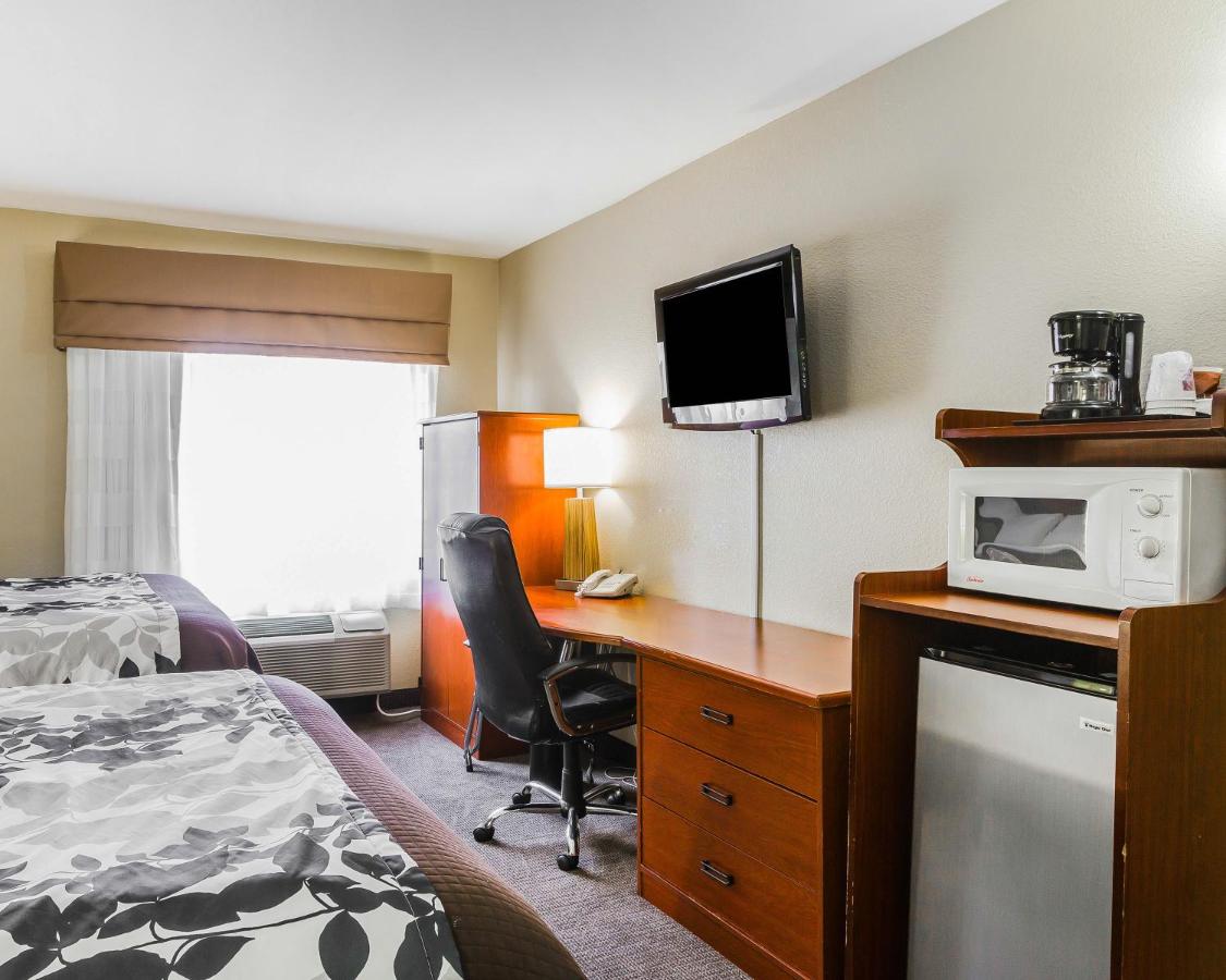 Double Room with Two Double Beds - Non-Smoking at Spark by Hilton Oxford