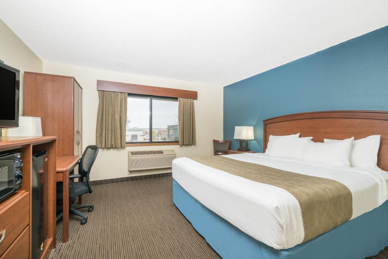 | Days Inn & Suites by Wyndham Baxter Brainerd Area
