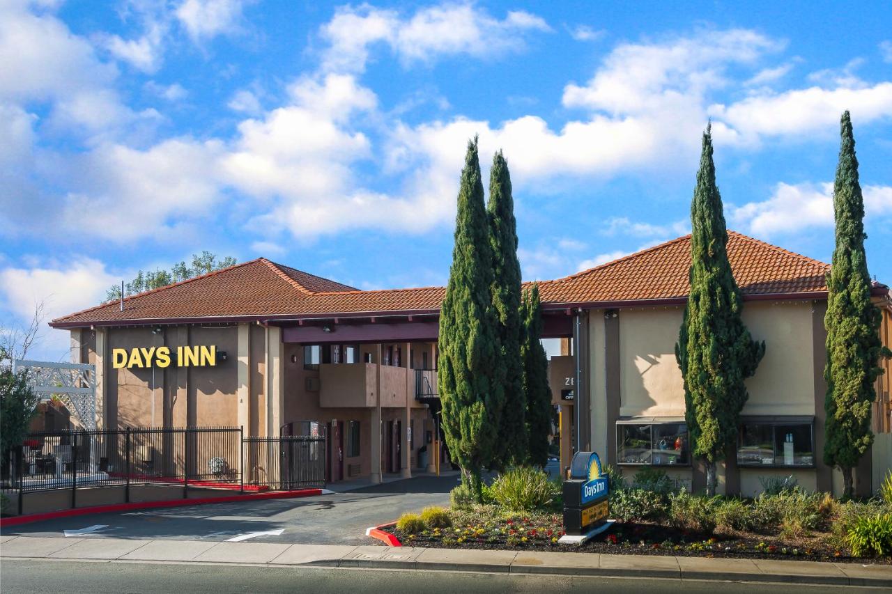 | Days Inn by Wyndham Pinole Berkeley