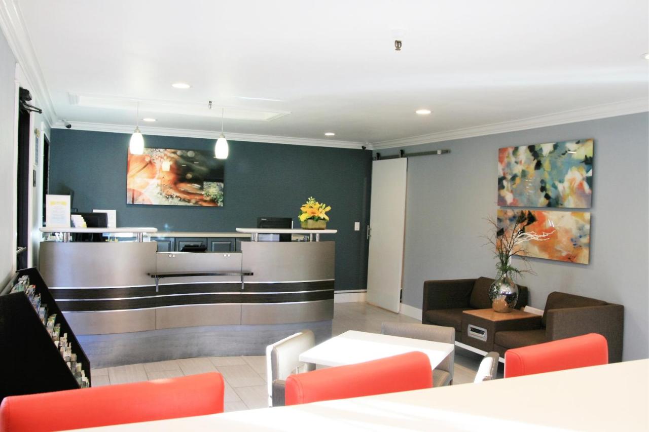 | Days Inn by Wyndham Pinole Berkeley