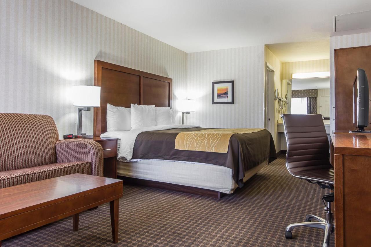 Standard King Room at Quality Inn Half Moon Bay/Miramar Beach