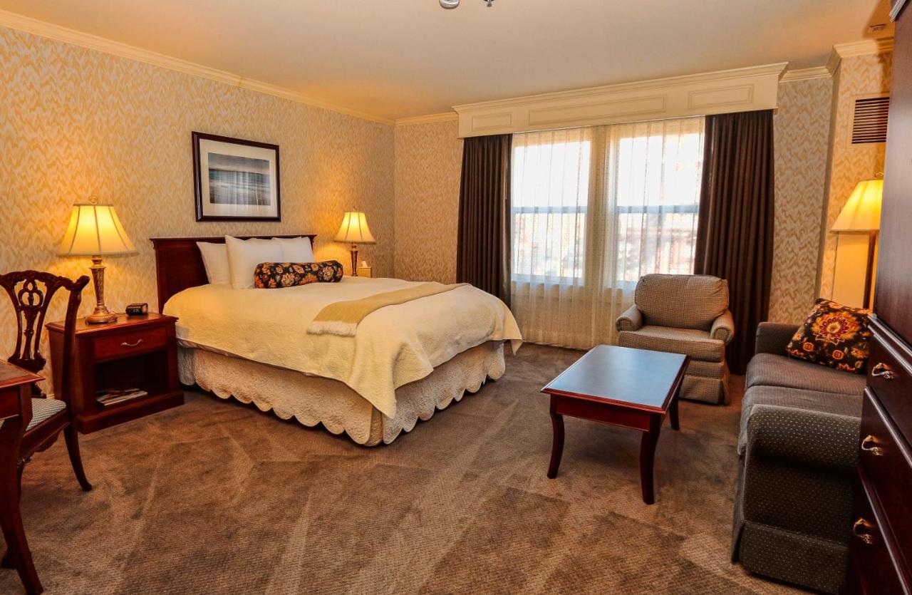 | Fairhaven Village Inn