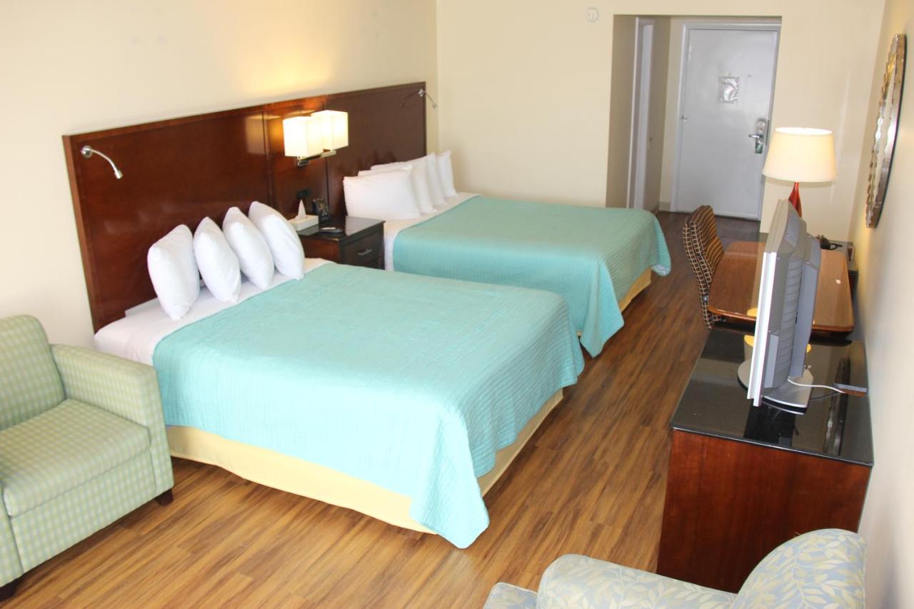 | Seaside Inn & Suites