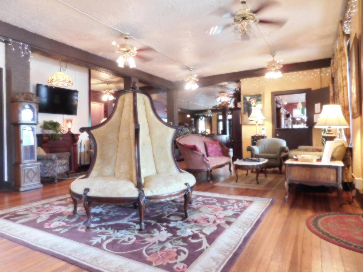 | Cassadaga Hotel and Spiritual Center