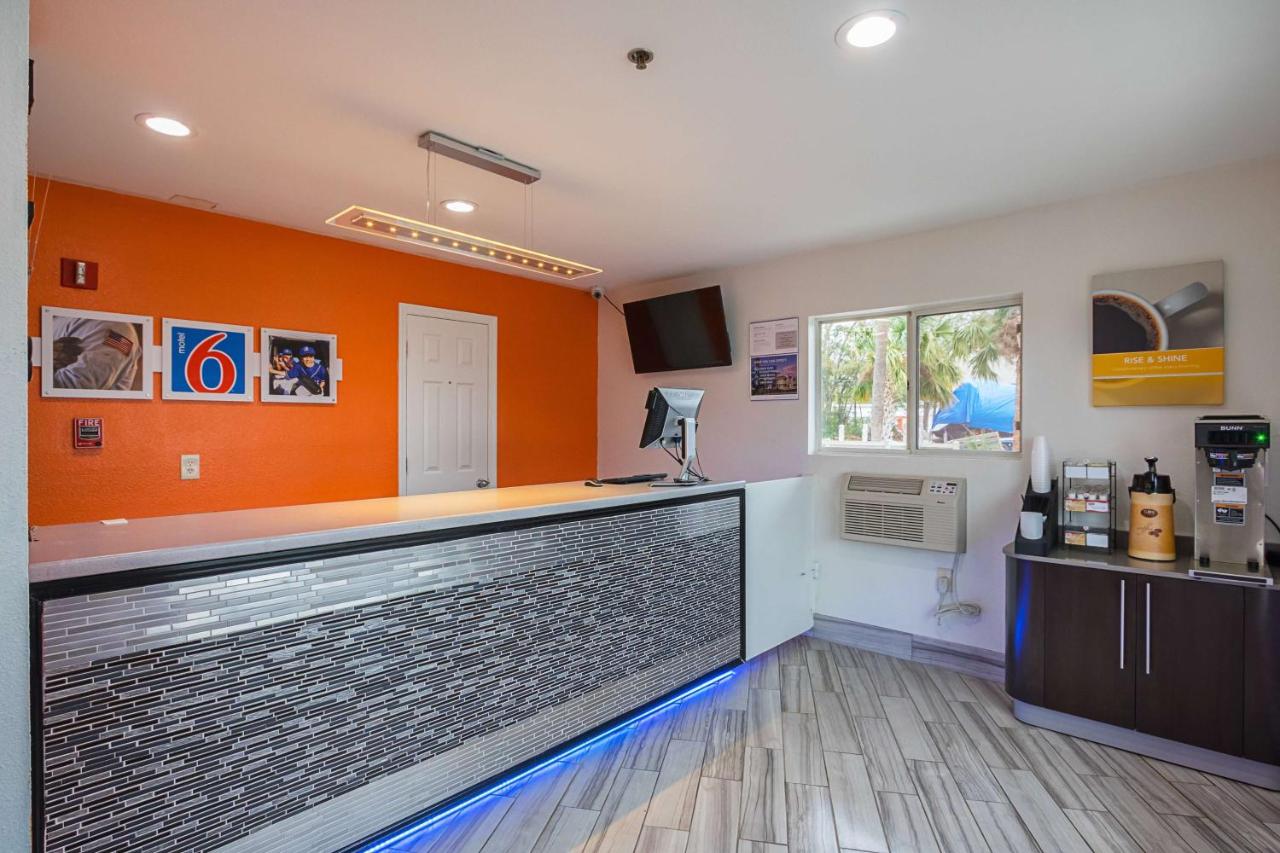 | Savannah Garden Inn