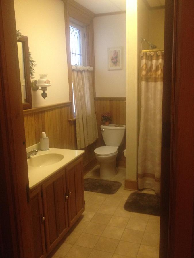 | Victorian Charm Inn