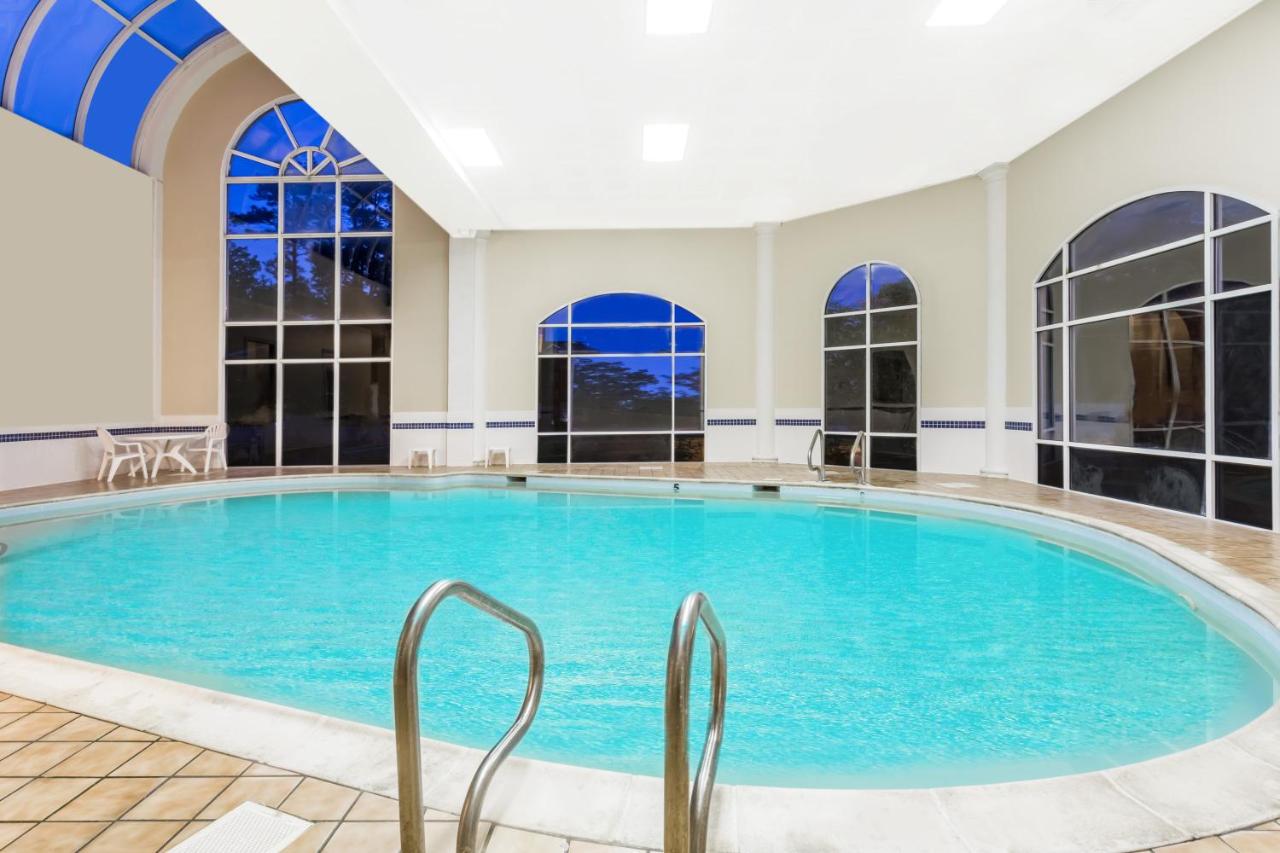 | Days Inn by Wyndham Williamsburg Historic Area