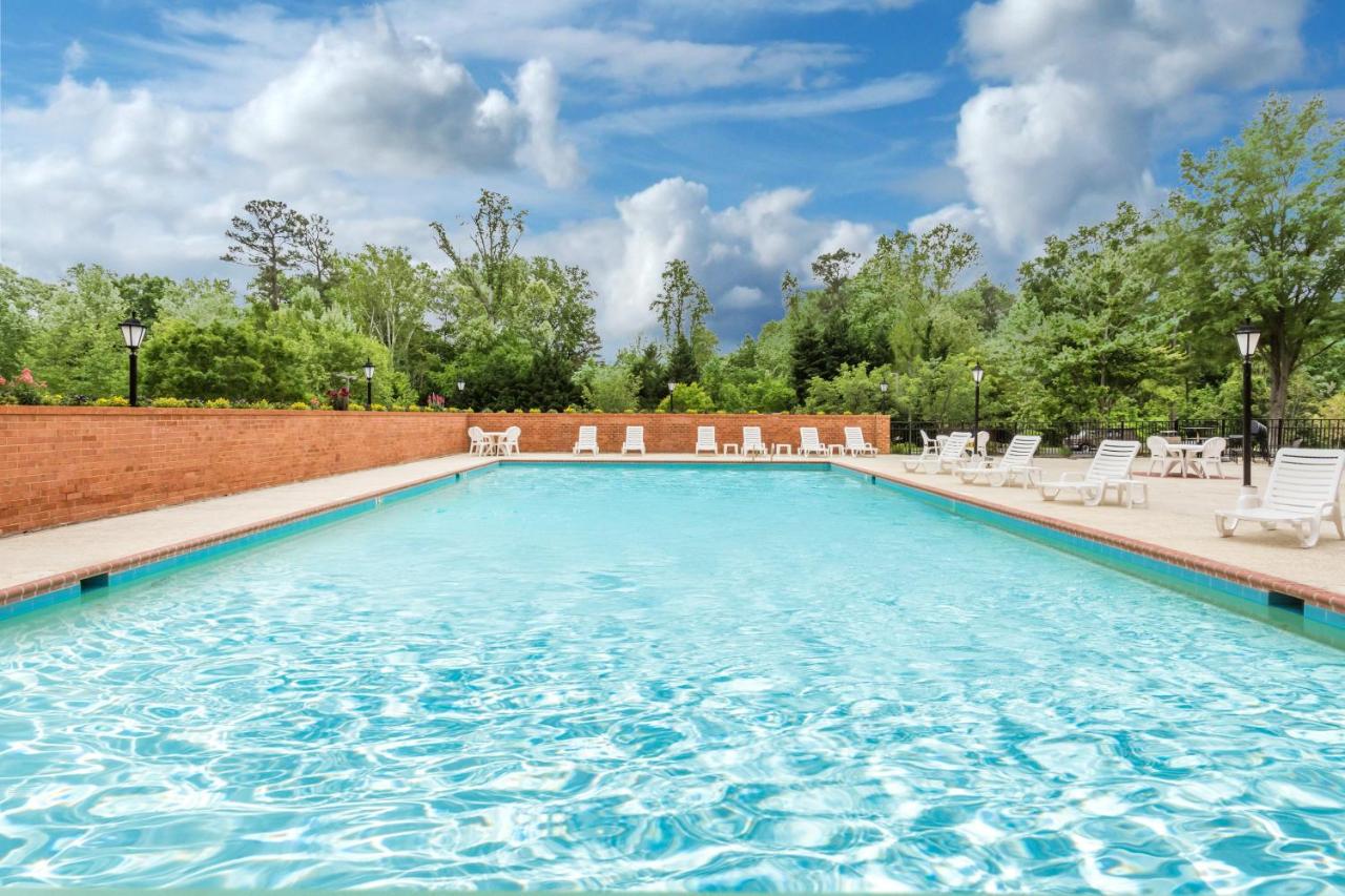 | Days Inn by Wyndham Williamsburg Historic Area
