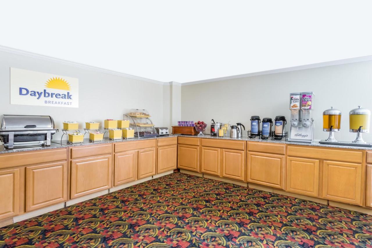 | Days Inn by Wyndham Williamsburg Historic Area